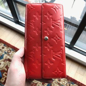 red patent leather lv wallet